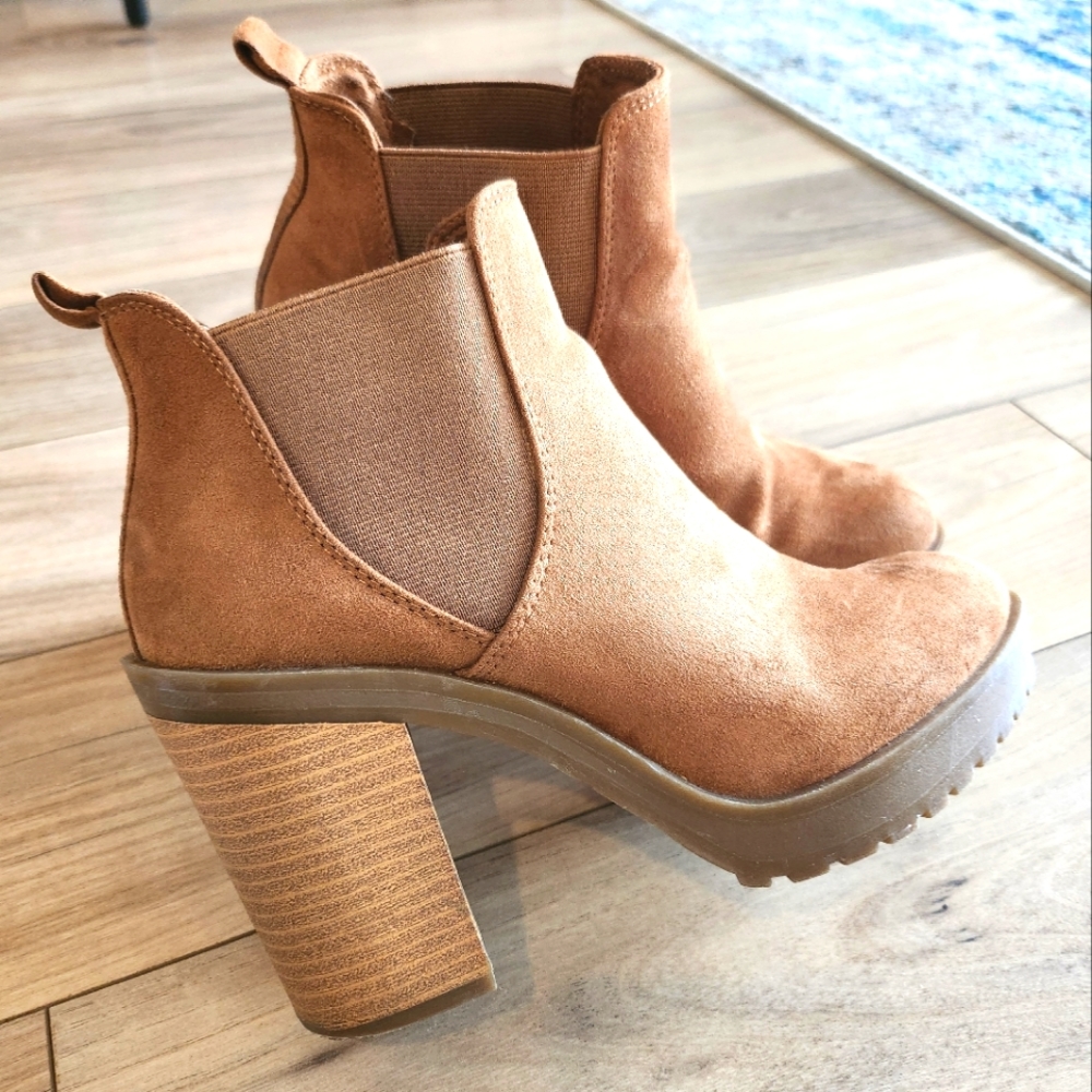 Ankle Suede Boots Size 6
